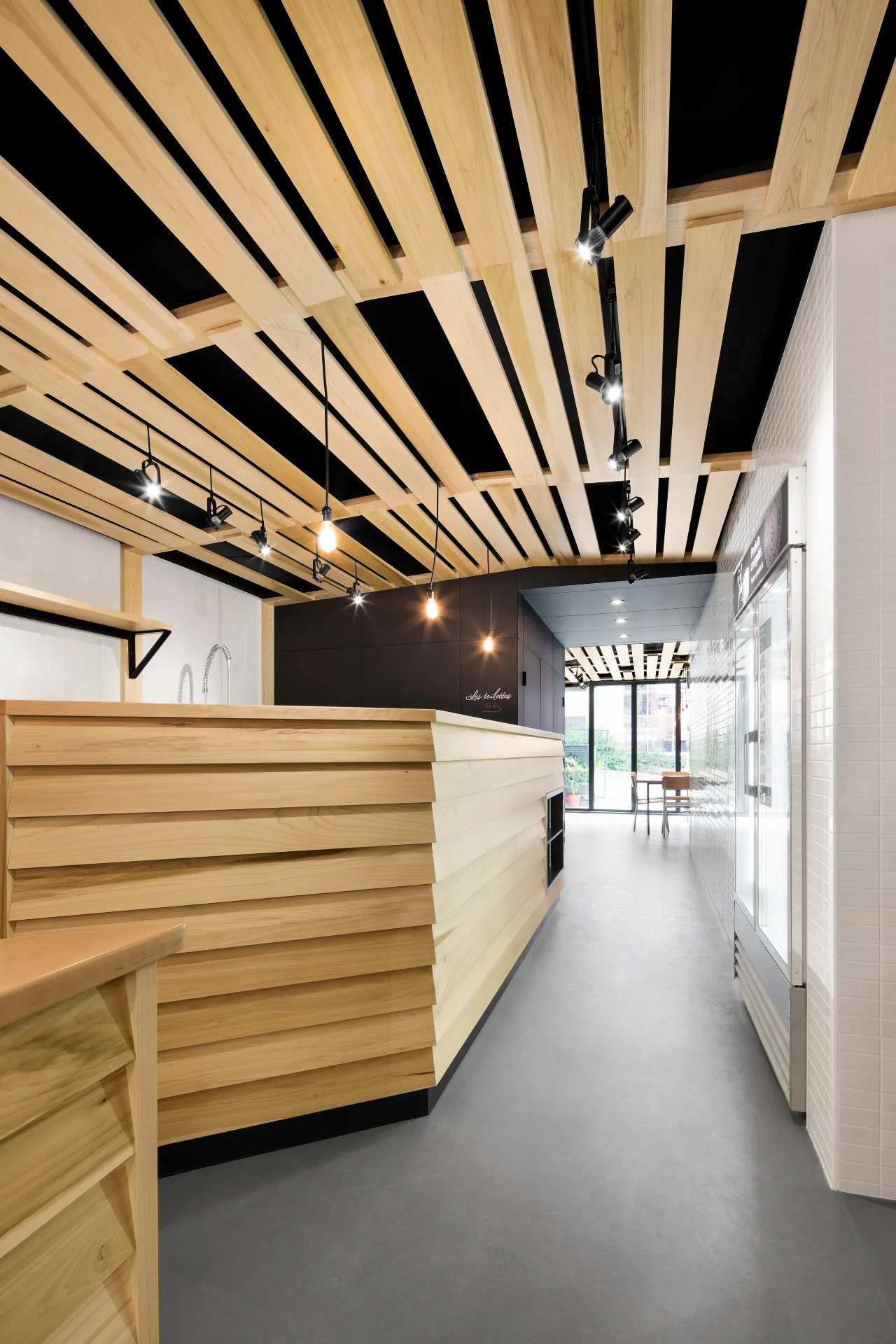 Houtnerf van Amerikaans tulpenhout (tulipwood) — licht Noord-Amerikaans loofhout bij CIB Wood — voorbeeldfoto 3